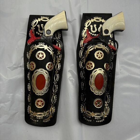 Vintage Hong Kong Made Cap Guns with Scabbards Black Gold Red White - Picture 1 of 11